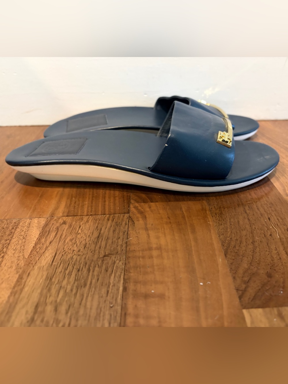 Tory Burch Navy Leather Slide Sandals with Gold Bar Size 9 - Picture 2 of 4
